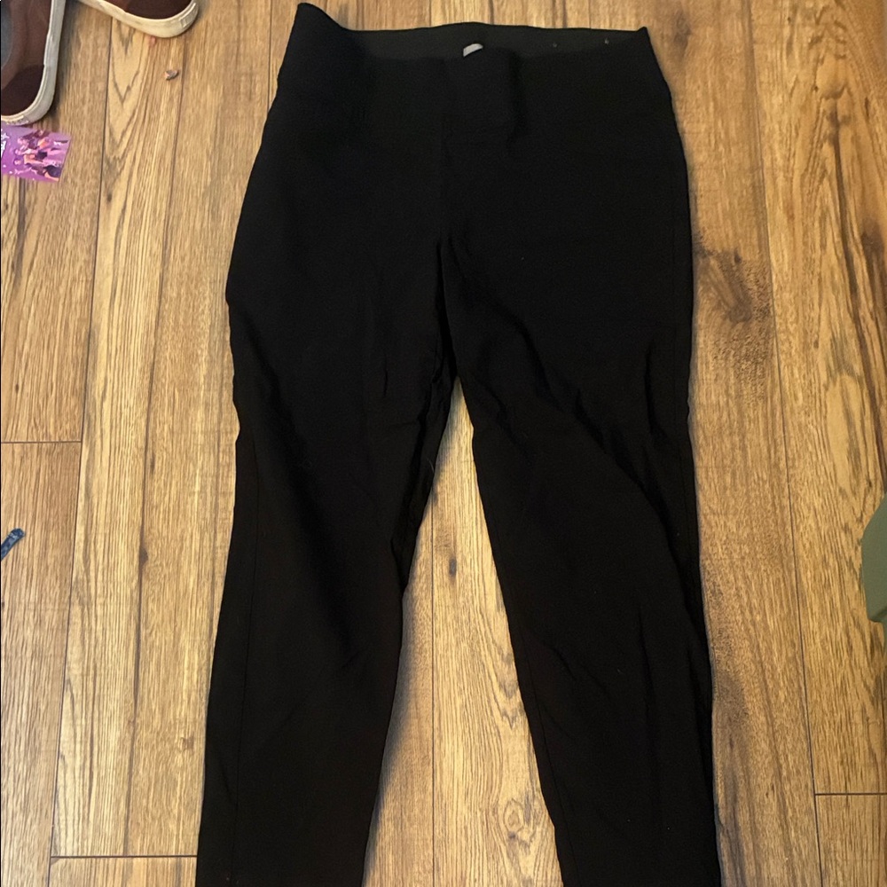 Maurices Classic Black Leggings (Bin C)